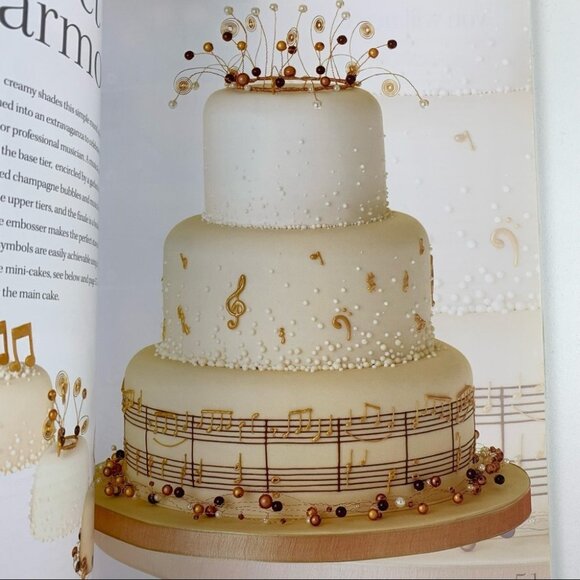 Cakes To Inspire and  Desire by Lindy Smith - Picture 7 of 9